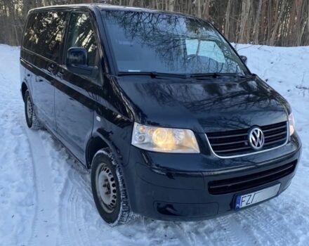 Чорний Фольксваген Мультиван, об'ємом двигуна 2.5 л та пробігом 233 тис. км за 3350 $, фото 1 на Automoto.ua