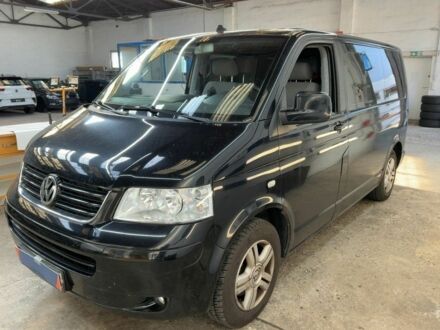 Черный Фольксваген Мультиван, объемом двигателя 0 л и пробегом 293 тыс. км за 5764 $, фото 1 на Automoto.ua