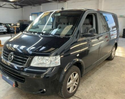 Черный Фольксваген Мультиван, объемом двигателя 0 л и пробегом 293 тыс. км за 5764 $, фото 1 на Automoto.ua