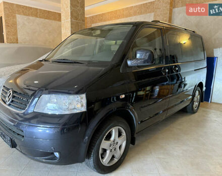 Черный Фольксваген Мультиван, объемом двигателя 3.19 л и пробегом 70 тыс. км за 27000 $, фото 1 на Automoto.ua