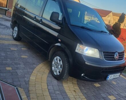 Черный Фольксваген Мультиван, объемом двигателя 2 л и пробегом 432 тыс. км за 13000 $, фото 1 на Automoto.ua