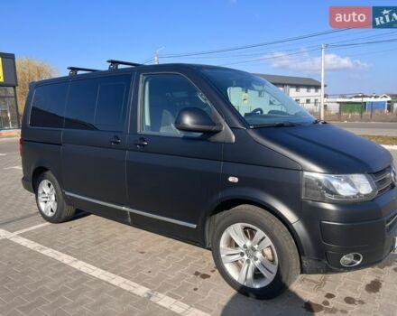 Черный Фольксваген Мультиван, объемом двигателя 1.98 л и пробегом 320 тыс. км за 17500 $, фото 1 на Automoto.ua