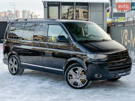 Черный Фольксваген Мультиван, объемом двигателя 1.98 л и пробегом 389 тыс. км за 23333 $, фото 1 на Automoto.ua