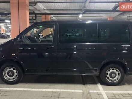 Черный Фольксваген Мультиван, объемом двигателя 1.97 л и пробегом 300 тыс. км за 20950 $, фото 1 на Automoto.ua