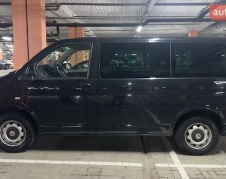 Черный Фольксваген Мультиван, объемом двигателя 1.97 л и пробегом 300 тыс. км за 20950 $, фото 1 на Automoto.ua