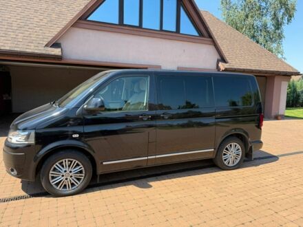 Чорний Фольксваген Мультиван, об'ємом двигуна 2 л та пробігом 330 тис. км за 30000 $, фото 1 на Automoto.ua
