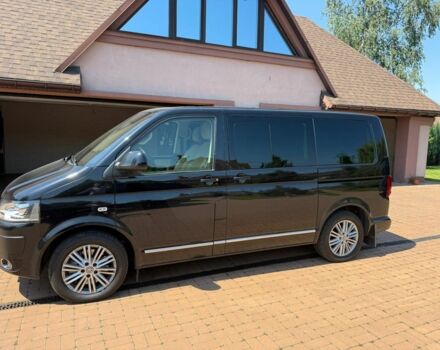 Черный Фольксваген Мультиван, объемом двигателя 2 л и пробегом 330 тыс. км за 30000 $, фото 1 на Automoto.ua