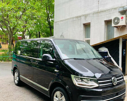 Черный Фольксваген Мультиван, объемом двигателя 2 л и пробегом 152 тыс. км за 45500 $, фото 1 на Automoto.ua