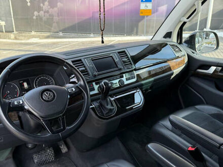 Фольксваген Мультиван 2019 в Киеве на Automoto.ua Черный Фольксваген Мультиван, объемом двигателя 1.97 л и пробегом 68 тыс. км за 59000 $, фото 1 на Automoto.ua