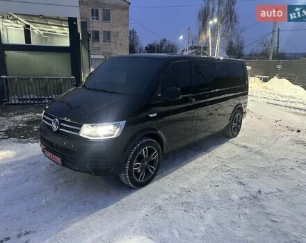 Черный Фольксваген Мультиван, объемом двигателя 2 л и пробегом 204 тыс. км за 48900 $, фото 1 на Automoto.ua