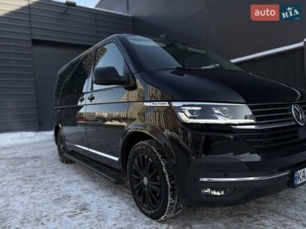 Чорний Фольксваген Мультиван, об'ємом двигуна 2 л та пробігом 151 тис. км за 55222 $, фото 1 на Automoto.ua
