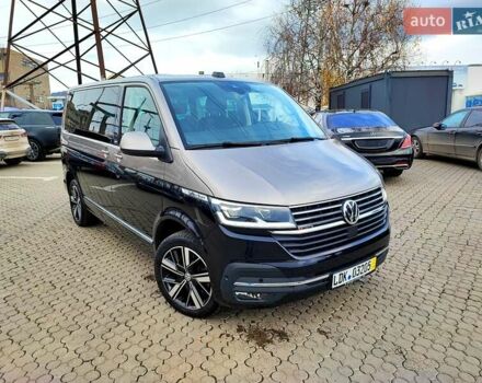 Черный Фольксваген Мультиван, объемом двигателя 2 л и пробегом 59 тыс. км за 73500 $, фото 1 на Automoto.ua