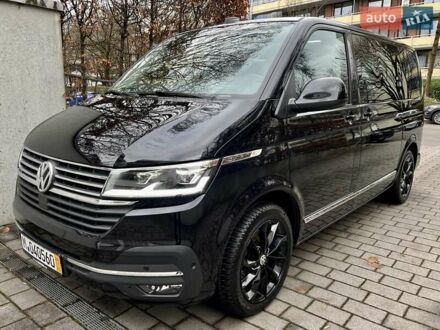 Черный Фольксваген Мультиван, объемом двигателя 1.97 л и пробегом 60 тыс. км за 79800 $, фото 1 на Automoto.ua