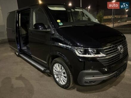 Чорний Фольксваген Мультиван, об'ємом двигуна 2 л та пробігом 151 тис. км за 59200 $, фото 1 на Automoto.ua