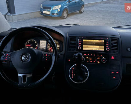 Коричневий Фольксваген Мультиван, об'ємом двигуна 2 л та пробігом 225 тис. км за 20000 $, фото 16 на Automoto.ua