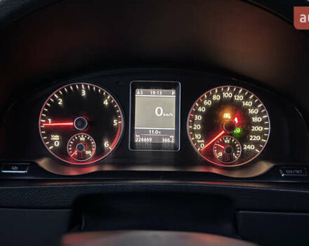 Коричневий Фольксваген Мультиван, об'ємом двигуна 2 л та пробігом 225 тис. км за 20000 $, фото 17 на Automoto.ua