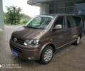 Коричневий Фольксваген Мультиван, об'ємом двигуна 2 л та пробігом 100 тис. км за 31000 $, фото 1 на Automoto.ua