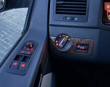 Коричневый Фольксваген Мультиван, объемом двигателя 1.98 л и пробегом 230 тыс. км за 18500 $, фото 15 на Automoto.ua