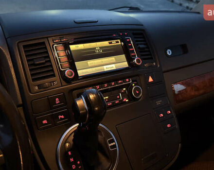 Коричневий Фольксваген Мультиван, об'ємом двигуна 2 л та пробігом 225 тис. км за 20000 $, фото 19 на Automoto.ua