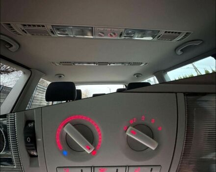 Коричневый Фольксваген Мультиван, объемом двигателя 2 л и пробегом 290 тыс. км за 8200 $, фото 6 на Automoto.ua