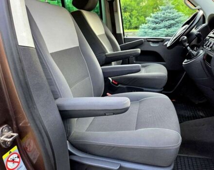 Коричневий Фольксваген Мультиван, об'ємом двигуна 2 л та пробігом 278 тис. км за 8200 $, фото 14 на Automoto.ua