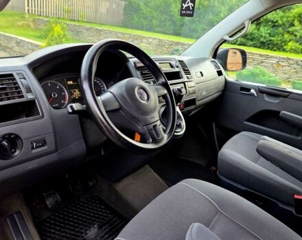 Коричневий Фольксваген Мультиван, об'ємом двигуна 2 л та пробігом 278 тис. км за 8150 $, фото 11 на Automoto.ua