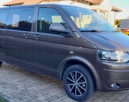 Коричневый Фольксваген Мультиван, объемом двигателя 2 л и пробегом 150 тыс. км за 4150 $, фото 1 на Automoto.ua