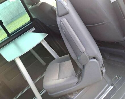 Коричневий Фольксваген Мультиван, об'ємом двигуна 2 л та пробігом 278 тис. км за 8200 $, фото 16 на Automoto.ua