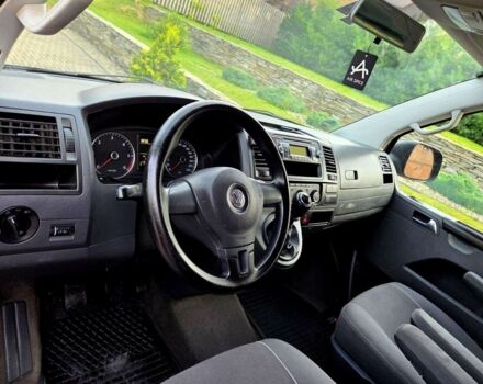 Коричневий Фольксваген Мультиван, об'ємом двигуна 2 л та пробігом 278 тис. км за 8200 $, фото 12 на Automoto.ua