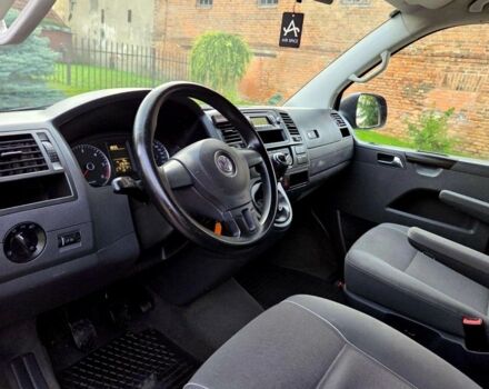 Коричневий Фольксваген Мультиван, об'ємом двигуна 2 л та пробігом 278 тис. км за 8200 $, фото 13 на Automoto.ua