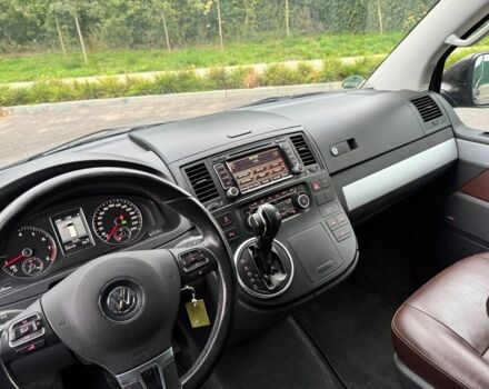 Коричневий Фольксваген Мультиван, об'ємом двигуна 2 л та пробігом 226 тис. км за 10200 $, фото 19 на Automoto.ua