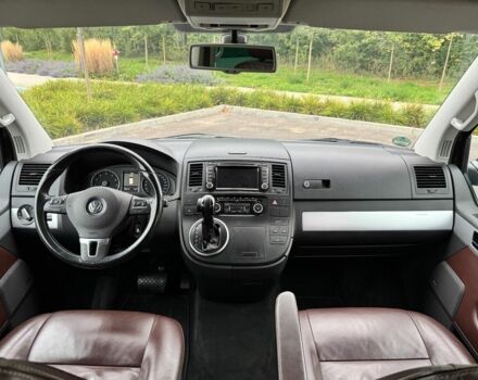 Коричневий Фольксваген Мультиван, об'ємом двигуна 2 л та пробігом 226 тис. км за 10200 $, фото 21 на Automoto.ua