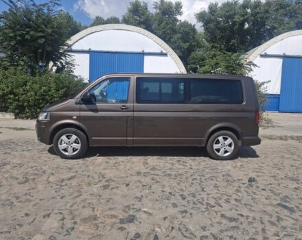 Коричневий Фольксваген Мультиван, об'ємом двигуна 2 л та пробігом 252 тис. км за 22000 $, фото 1 на Automoto.ua