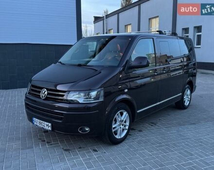 Коричневий Фольксваген Мультиван, об'ємом двигуна 2 л та пробігом 225 тис. км за 20950 $, фото 1 на Automoto.ua