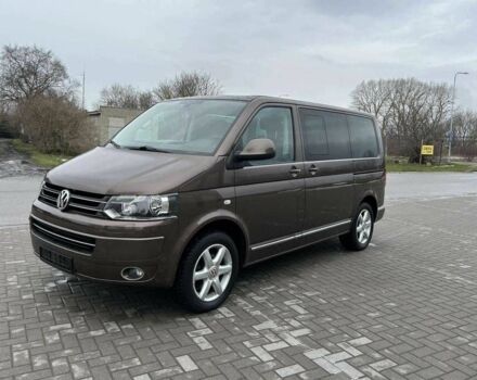 Коричневый Фольксваген Мультиван, объемом двигателя 2 л и пробегом 245 тыс. км за 8000 $, фото 1 на Automoto.ua