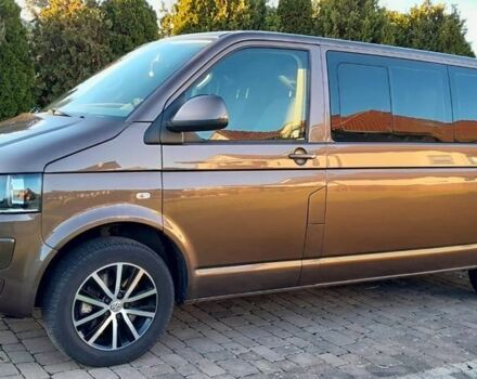 Коричневый Фольксваген Мультиван, объемом двигателя 2 л и пробегом 150 тыс. км за 4150 $, фото 1 на Automoto.ua