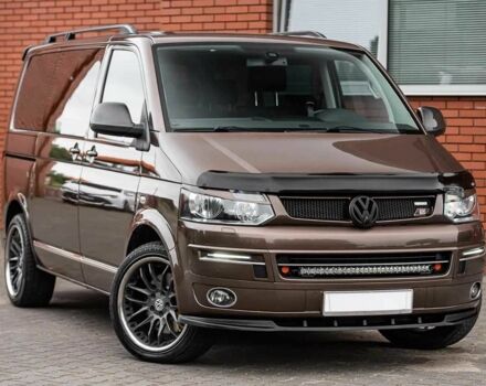 Коричневый Фольксваген Мультиван, объемом двигателя 2 л и пробегом 150 тыс. км за 8800 $, фото 1 на Automoto.ua