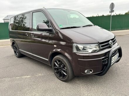 Коричневий Фольксваген Мультиван, об'ємом двигуна 2 л та пробігом 226 тис. км за 10200 $, фото 1 на Automoto.ua