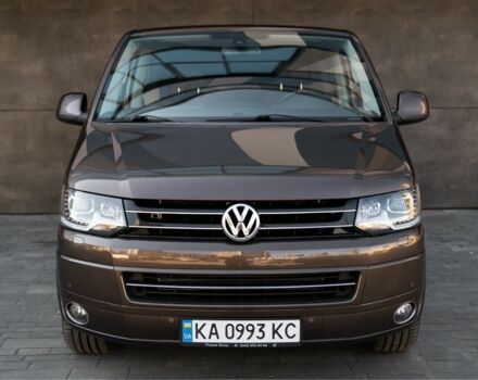 Коричневый Фольксваген Мультиван, объемом двигателя 2 л и пробегом 174 тыс. км за 27000 $, фото 1 на Automoto.ua