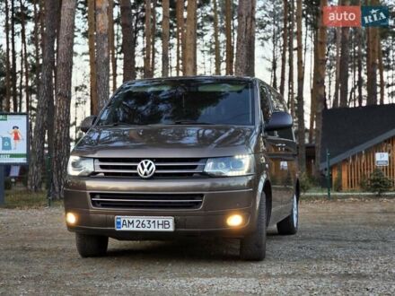 Коричневый Фольксваген Мультиван, объемом двигателя 1.97 л и пробегом 325 тыс. км за 25000 $, фото 1 на Automoto.ua