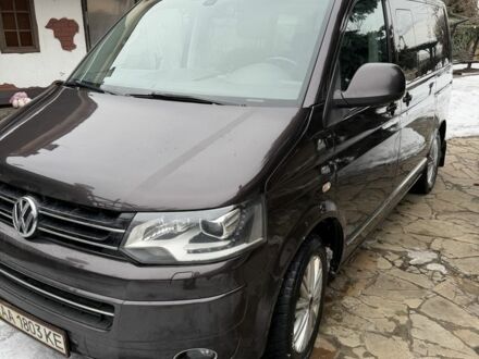 Коричневий Фольксваген Мультиван, об'ємом двигуна 2 л та пробігом 350 тис. км за 25300 $, фото 1 на Automoto.ua