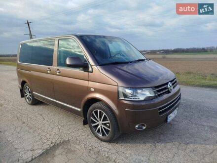 Коричневий Фольксваген Мультиван, об'ємом двигуна 1.97 л та пробігом 195 тис. км за 25000 $, фото 1 на Automoto.ua