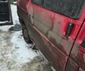 Красный Фольксваген Мультиван, объемом двигателя 2.4 л и пробегом 350 тыс. км за 2000 $, фото 2 на Automoto.ua