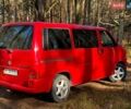 Красный Фольксваген Мультиван, объемом двигателя 2.5 л и пробегом 473 тыс. км за 8000 $, фото 4 на Automoto.ua