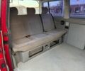 Красный Фольксваген Мультиван, объемом двигателя 2.5 л и пробегом 320 тыс. км за 3700 $, фото 8 на Automoto.ua