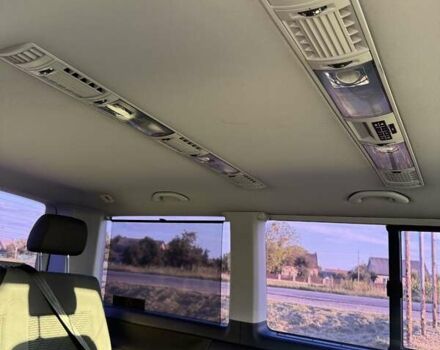 Красный Фольксваген Мультиван, объемом двигателя 1.98 л и пробегом 217 тыс. км за 18500 $, фото 27 на Automoto.ua