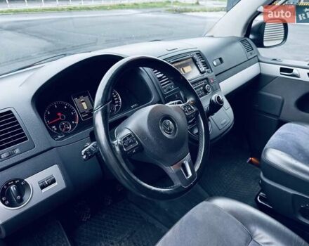 Червоний Фольксваген Мультиван, об'ємом двигуна 1.98 л та пробігом 203 тис. км за 26000 $, фото 13 на Automoto.ua