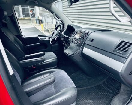 Червоний Фольксваген Мультиван, об'ємом двигуна 2 л та пробігом 203 тис. км за 8500 $, фото 19 на Automoto.ua