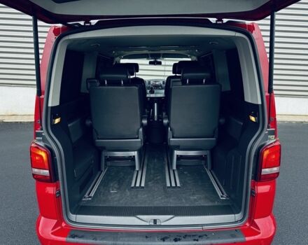 Червоний Фольксваген Мультиван, об'ємом двигуна 2 л та пробігом 203 тис. км за 8750 $, фото 12 на Automoto.ua