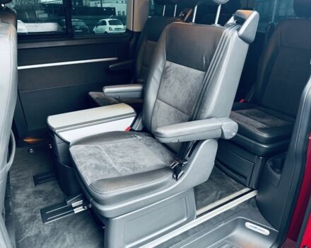 Червоний Фольксваген Мультиван, об'ємом двигуна 2 л та пробігом 203 тис. км за 8500 $, фото 17 на Automoto.ua